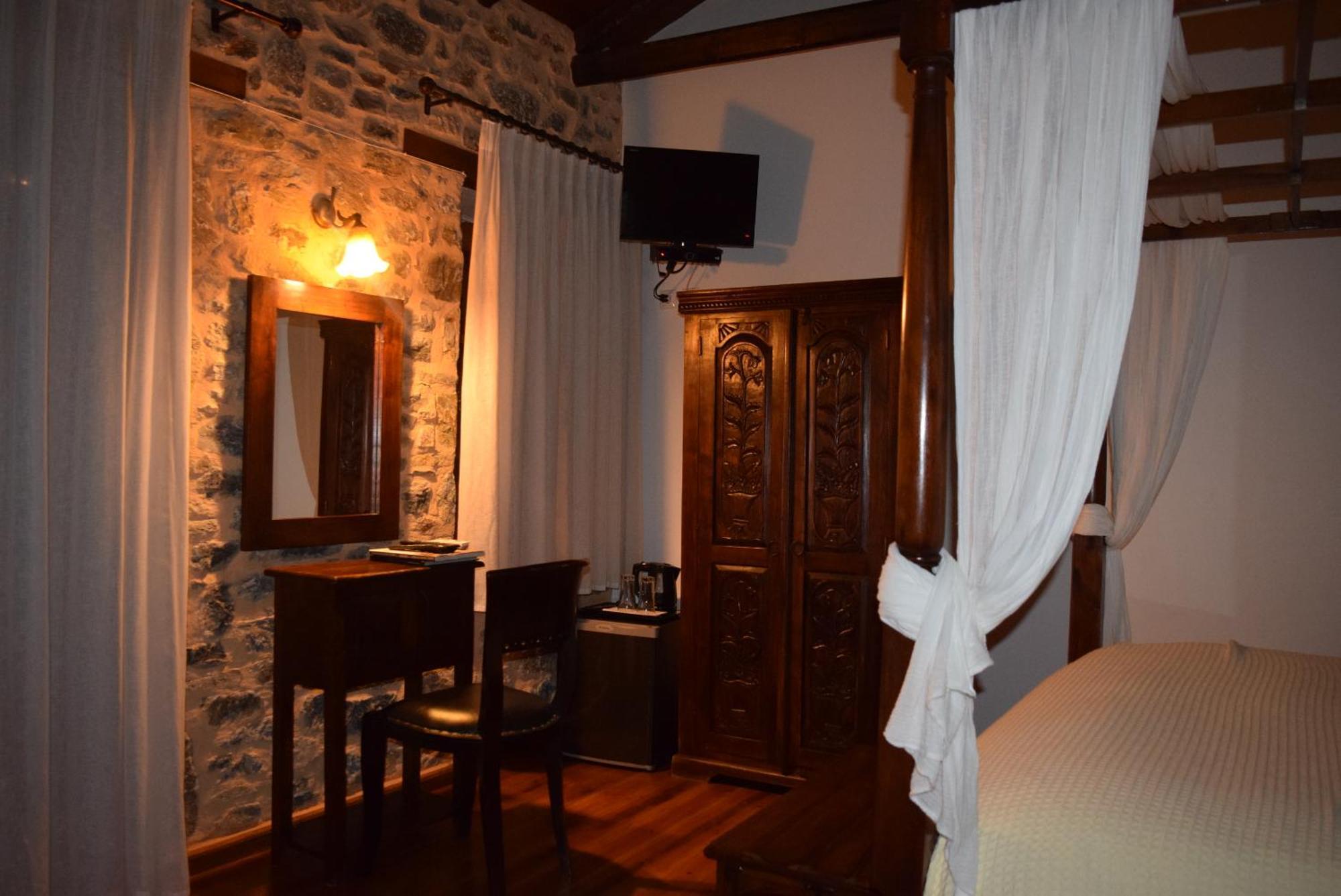Eos - Authentic Experience Hotel Skíti Екстериор снимка