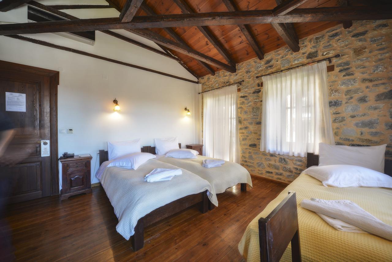 Eos - Authentic Experience Hotel Skíti Стая снимка